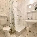 Guszti Проживание в семье *