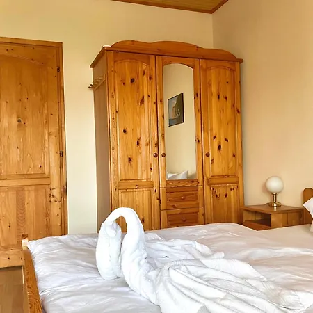 Homestay Guszti