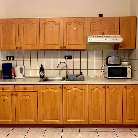 Guszti * ヘーヴィーズ