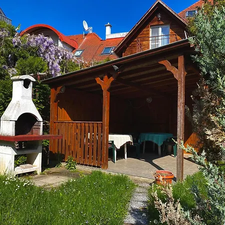 Guszti Rum i privatbostad