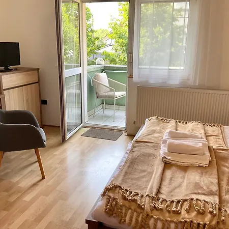 Guszti منزل للإقامة Hévíz